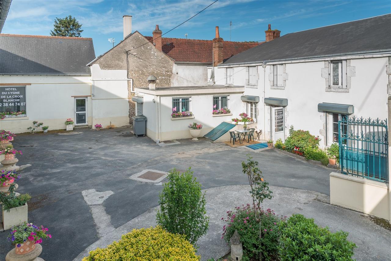 Auberge Le Cygne De La Croix Blanche Lailly-en-Val Eksteriør bilde